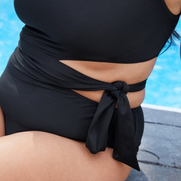 Aerie Asymmetrical Wrap One Piece Swimsuit Size Medium Long - Picture 6 of 9